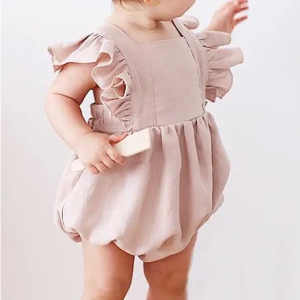 Ruffles balloon cotton romper